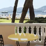La De La Pinede Hotel