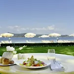 La De La Pinede