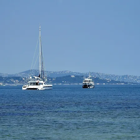 Ξενοδοχείο La De La Pinede