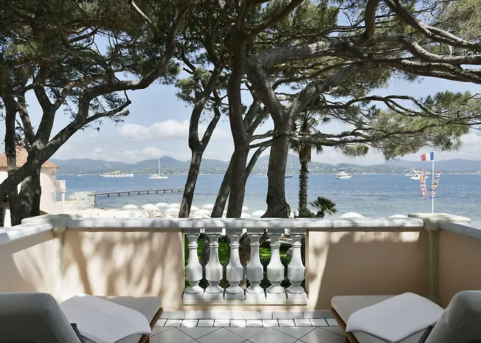 Hotel La De La Pinede