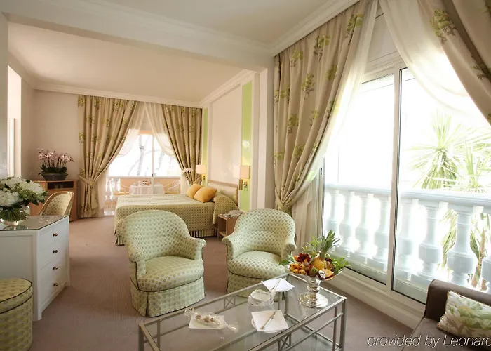 La De La Pinede Hotel 5*