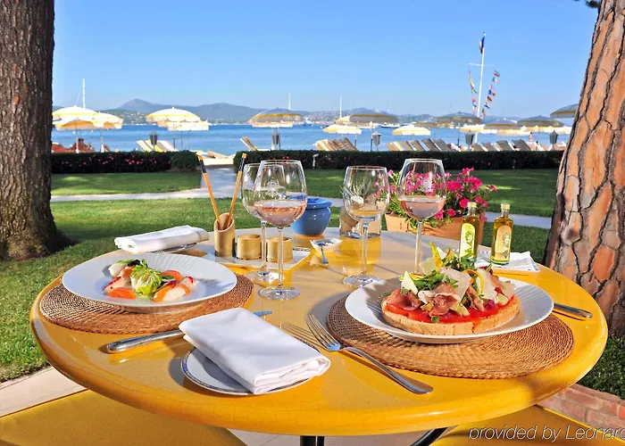 La De La Pinede فندق