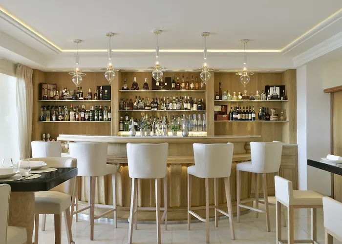 فندق La De La Pinede