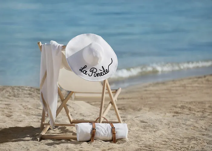 La De La Pinede فندق