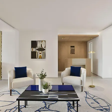 La De La Pinede Saint-Tropez