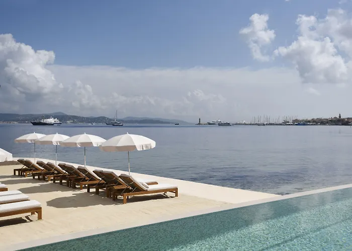 La De La Pinede Hotel 5*